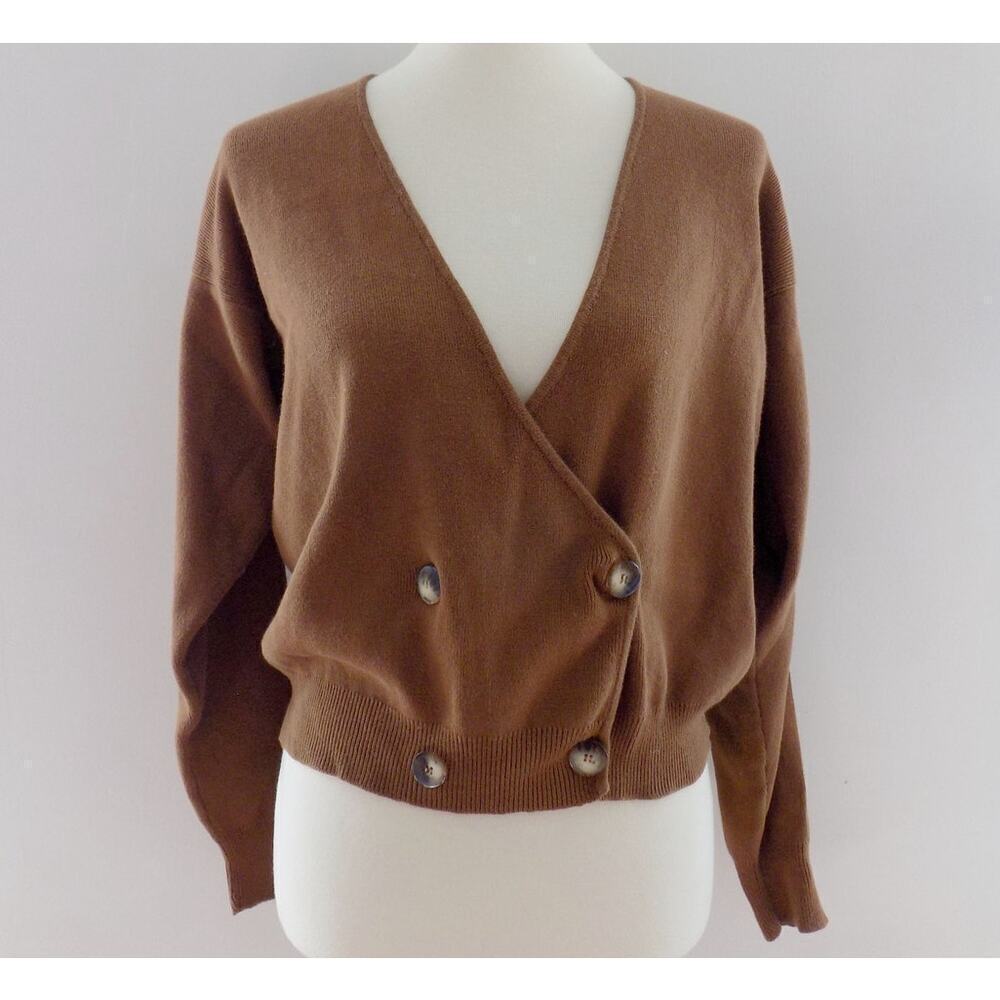 90s vintage cotton sweater minimalist fall winter wear to work casual nyc soho